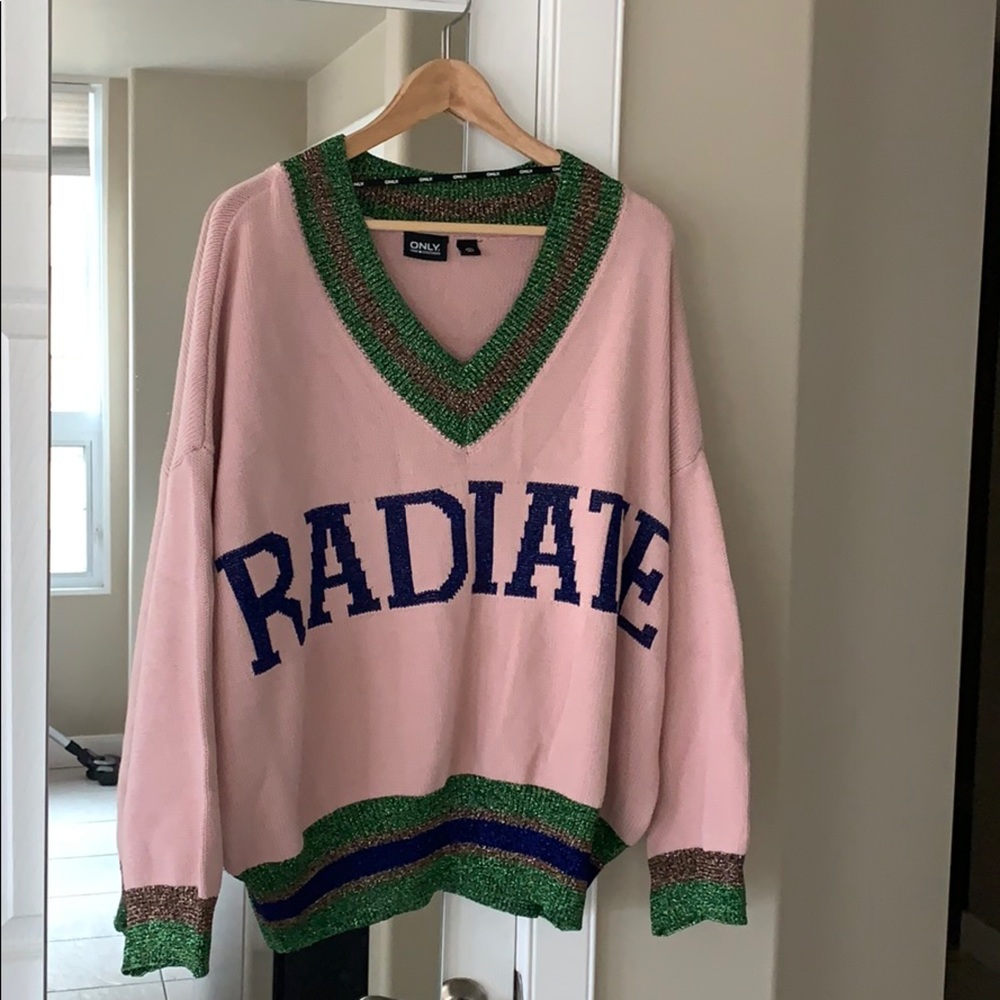 Only sweater with fashionable letter logo